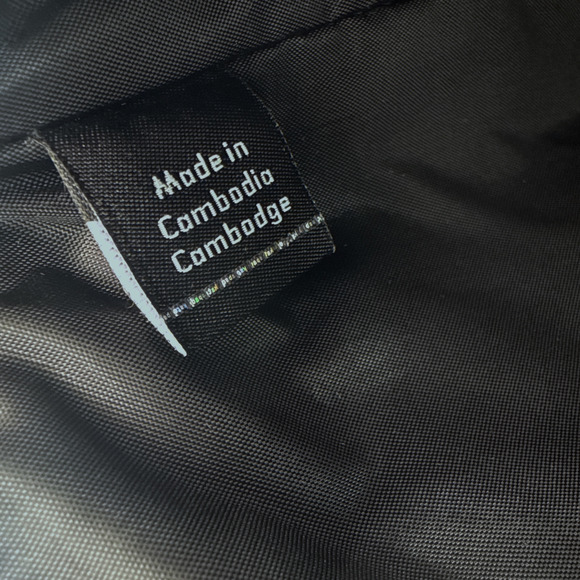 KATE SPADE New York Spade Flower Quilted Cosmetic Pouch in Black - Picture 11 of 12